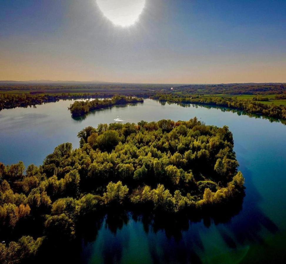 Dezsafuerdos Toparti Nyaralo Gyékényes Buitenkant foto