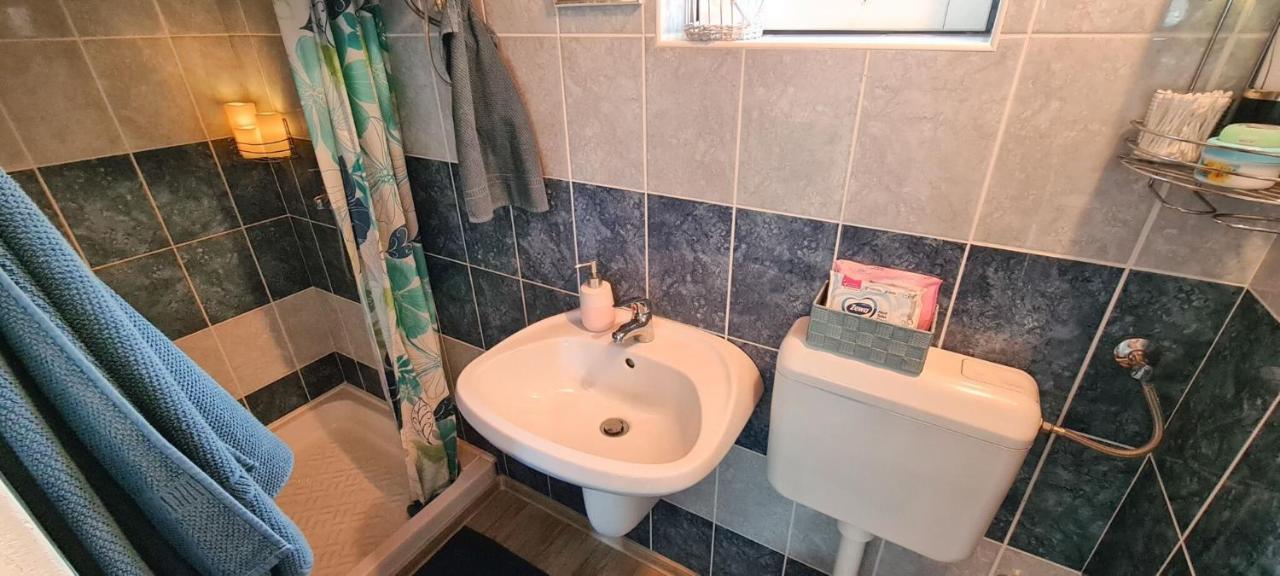 Dezsafuerdos Toparti Nyaralo Gyékényes Buitenkant foto